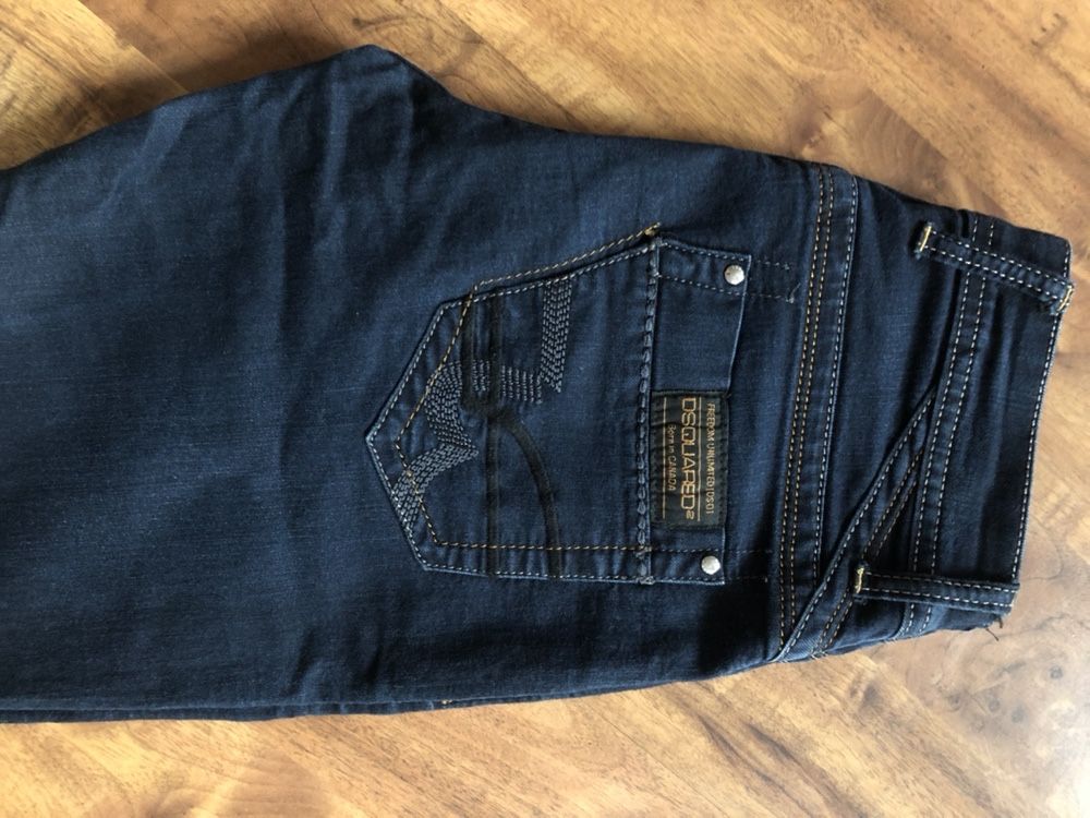 Jeansy Dsquared2