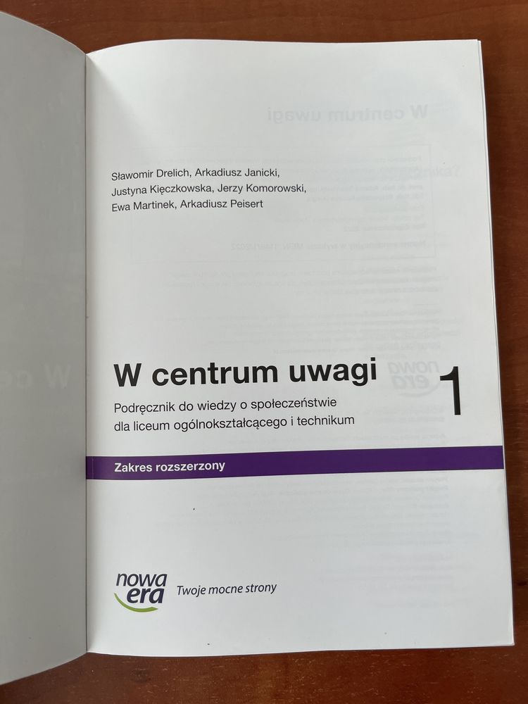Podręcznik WOS „W centrum uwagi” kl.1, rozszerzony