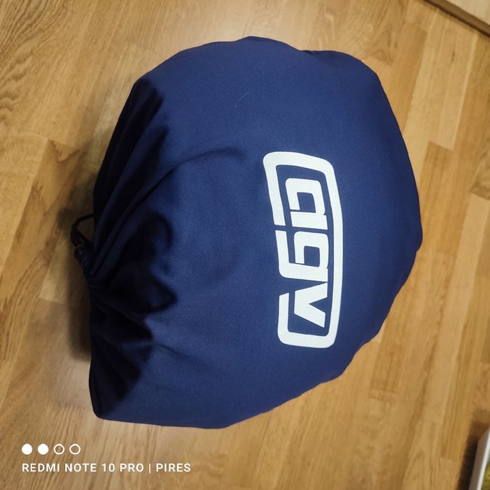 Capacete AGV Cinza – Muito Bom Estado – Com Saco de Transporte