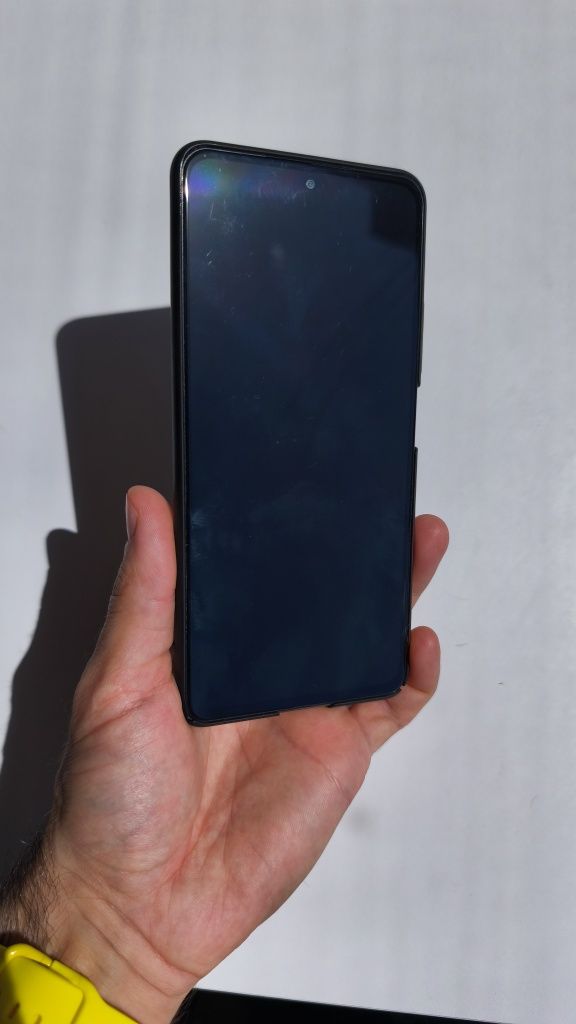 Смартфон Xiaomi Mi 11i 8/256 Gb. Чудовий стан. Повна комплектація.