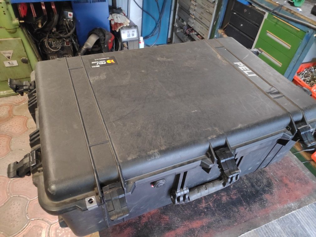 Skrzynia case peli 1650