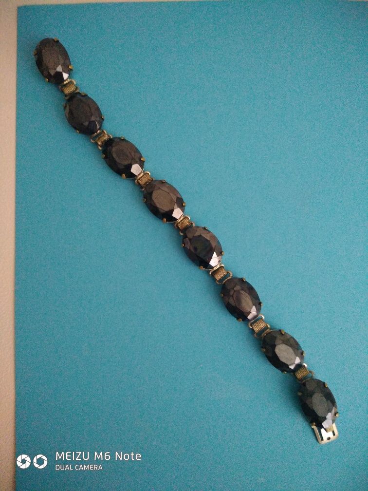 Винтажный браслет с камнями,черный агат.
19 см, без сколов и трещин, з