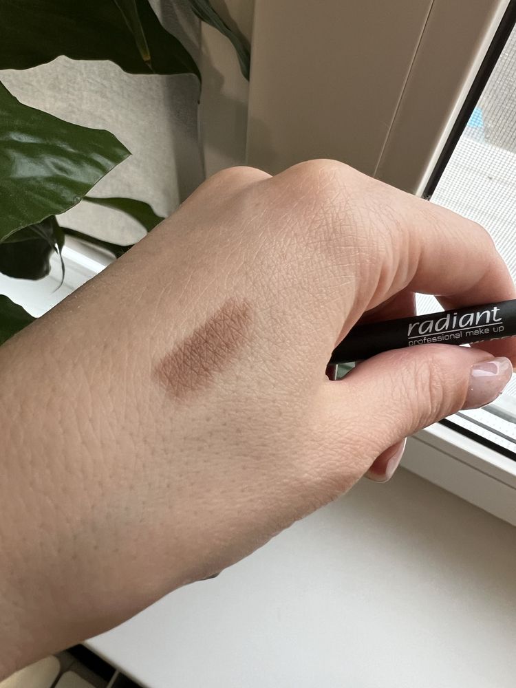 Пудровий олівець для брів Radiant Powder Brow Definer 02 Light Brown