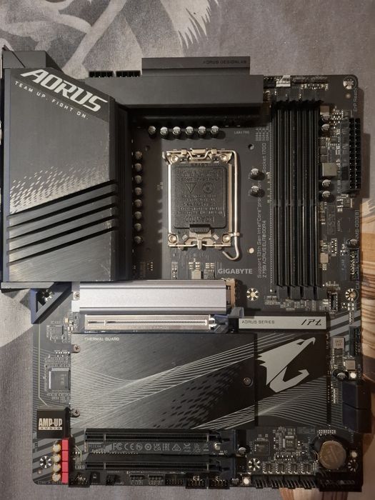 Gigabyte Z790 Aorus Elite DDR4