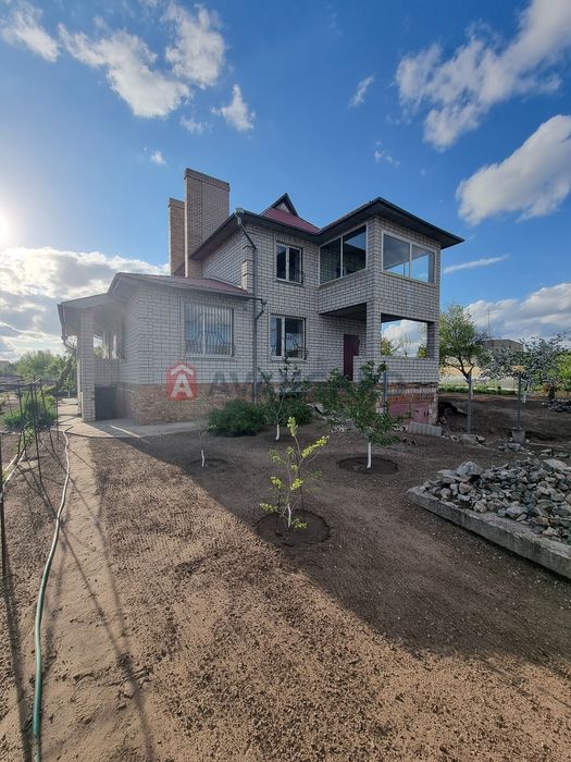 Палац на Блакитному озері. Єлизаветівка.