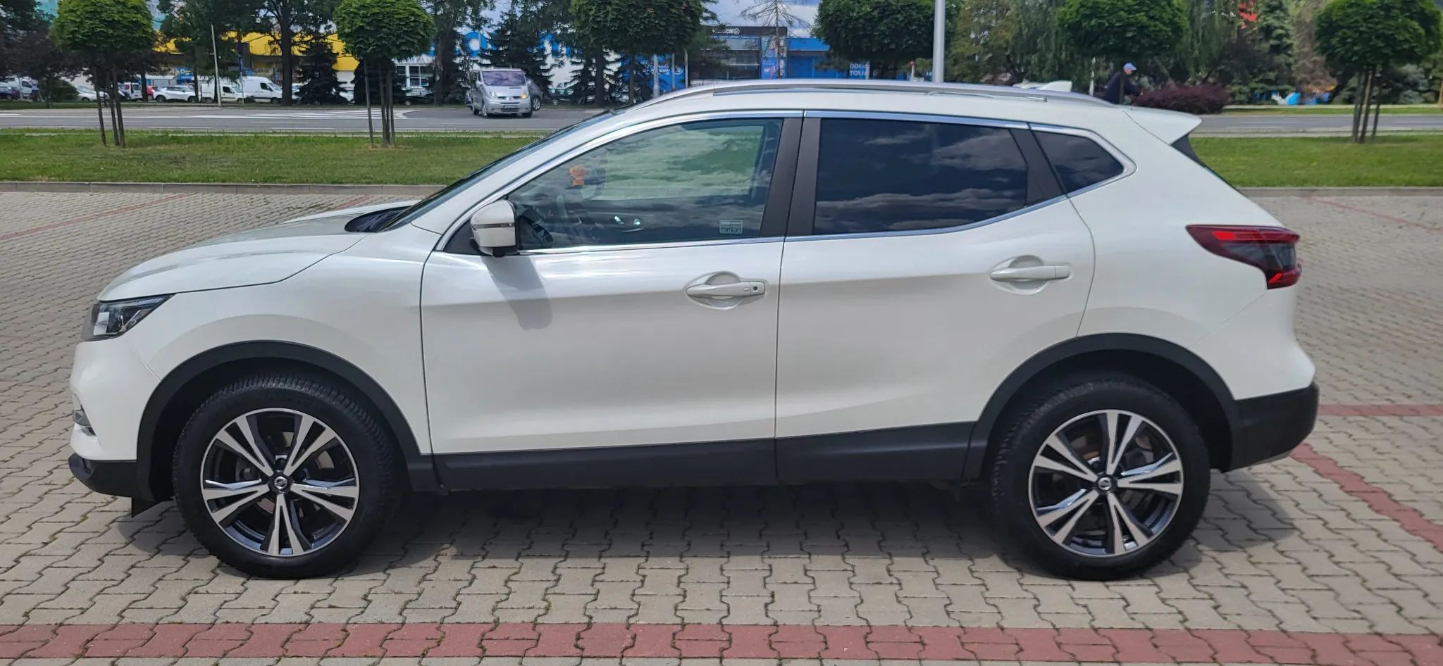 Nissan Qashqai Nissan Qashqai 1.3 DIG-T N-Connecta DCT