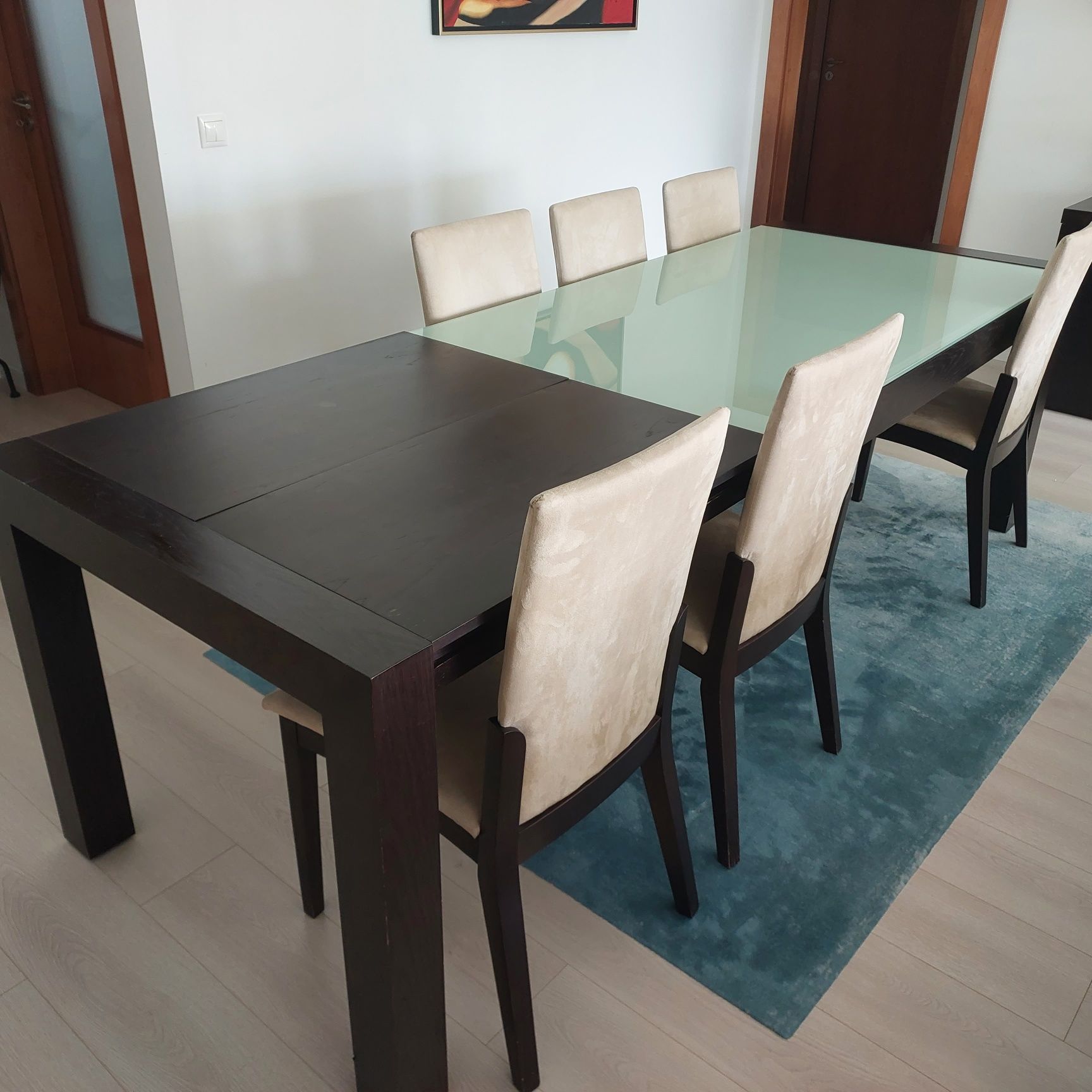 Mesa e cadeiras sala de jantar