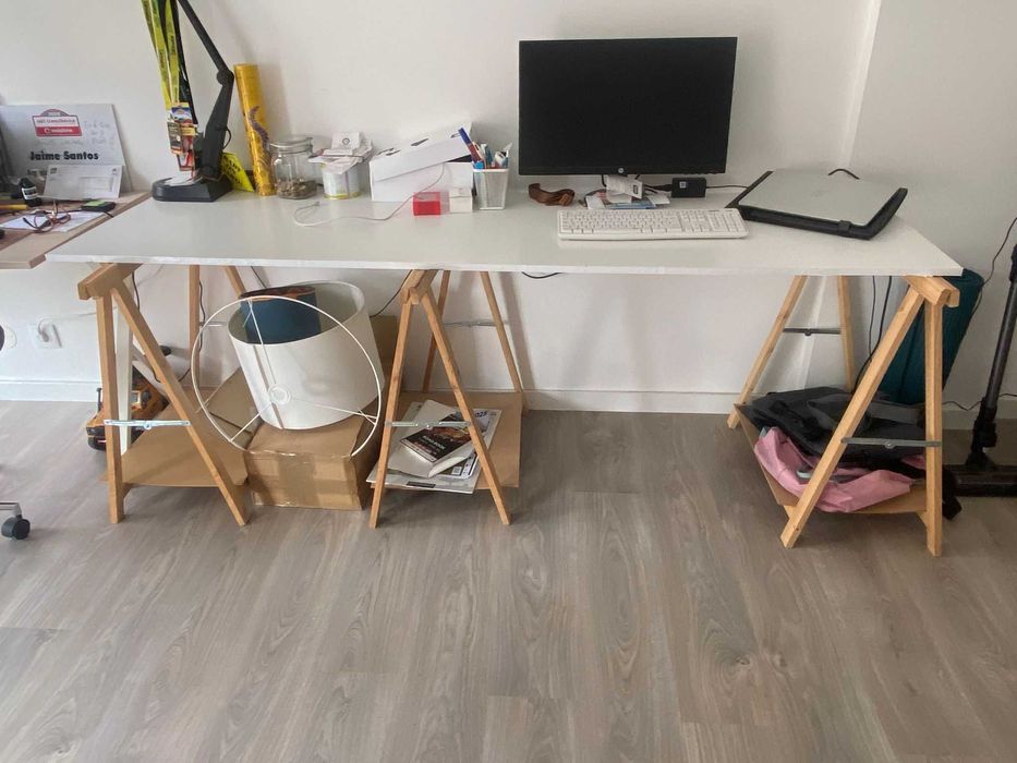 Secretária com pés cavalete 180x60cm