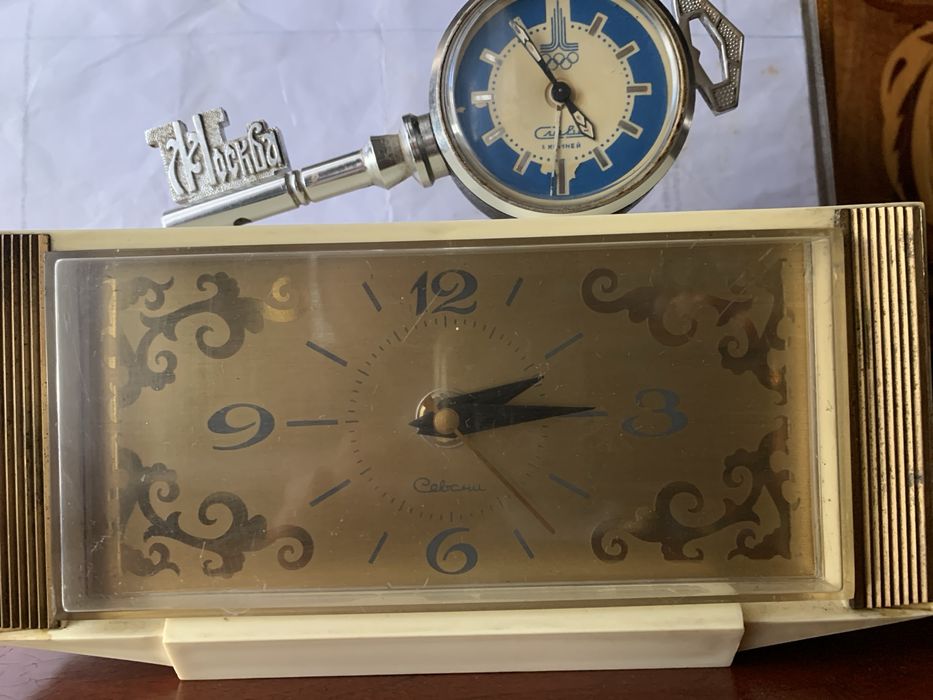 Часы мех. «Слава» часы кварц «Севани» под ремонт