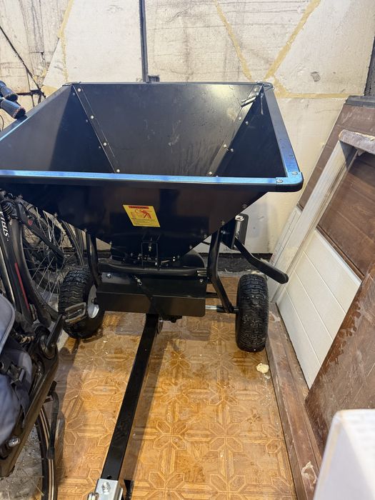 Rozsiewacz do soli piasku