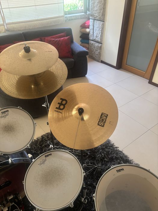 Bateria Tama Imperialstar 22” 6pcs - HBK + Peças Extras + Abafadores