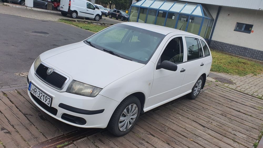 Skoda fabia 1.2 htp pali 7 l gazu taxi