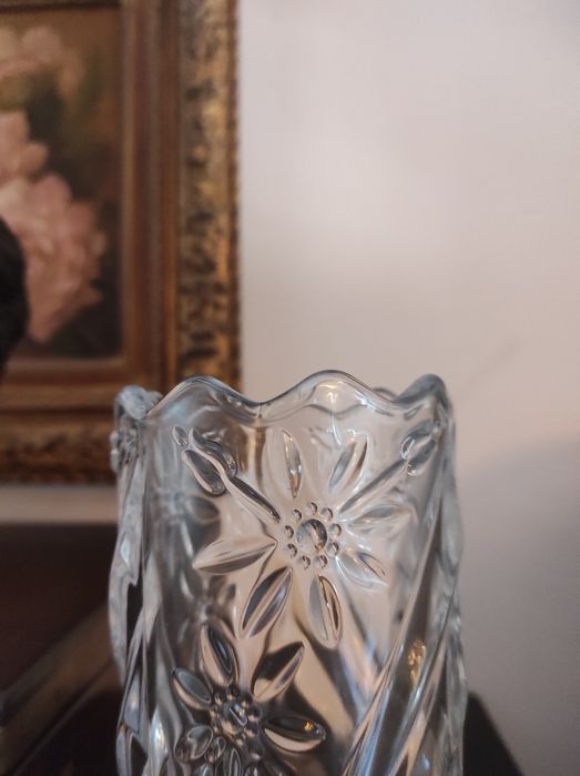 Jarra nova com  20. cm  altura