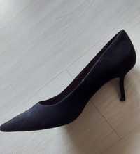 Buty czarne rozmiar 39