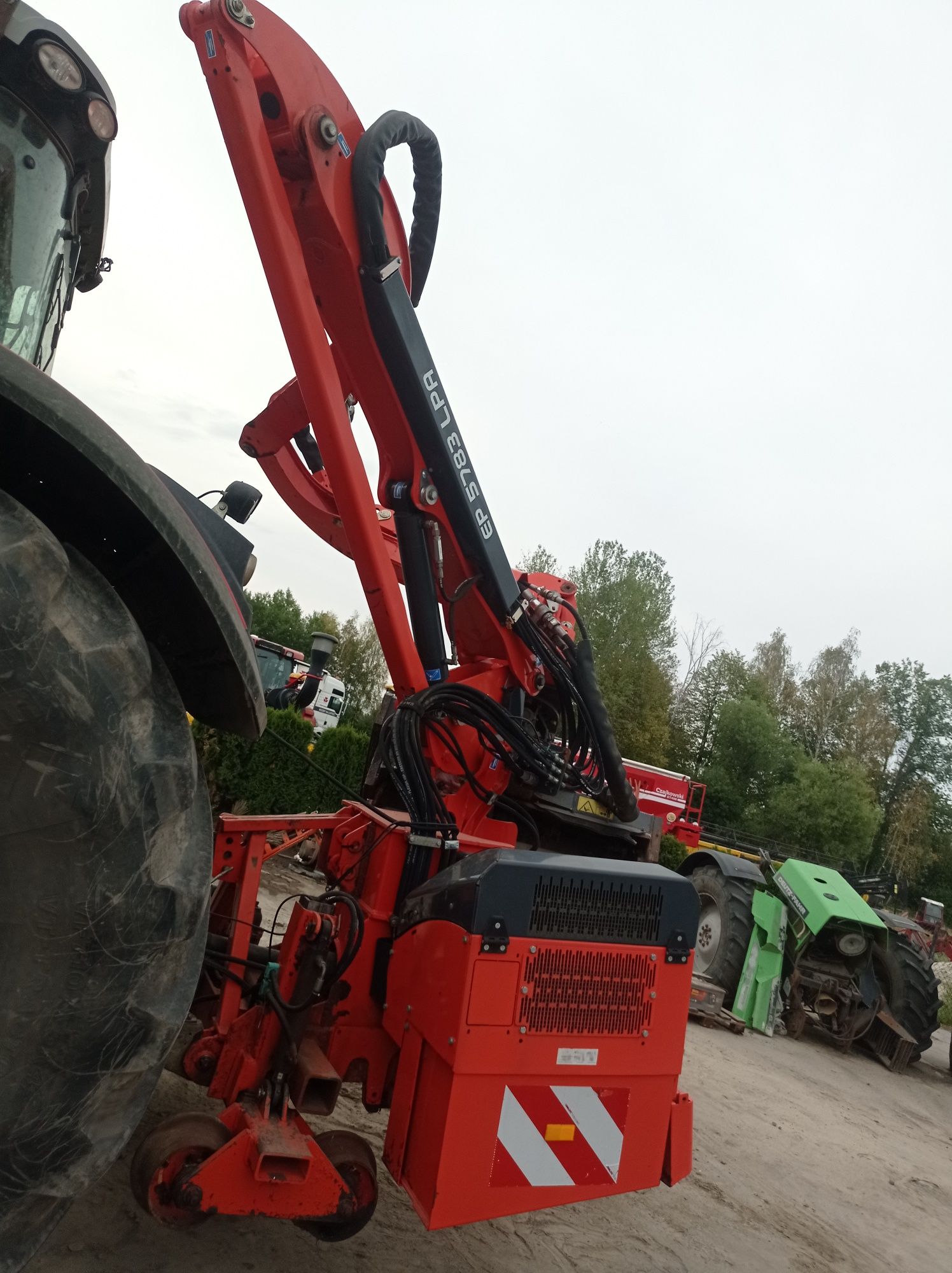 Kosiarka wysięgnikowa Kuhn Longer G2  EG 7357 LPA/Sprowadzona