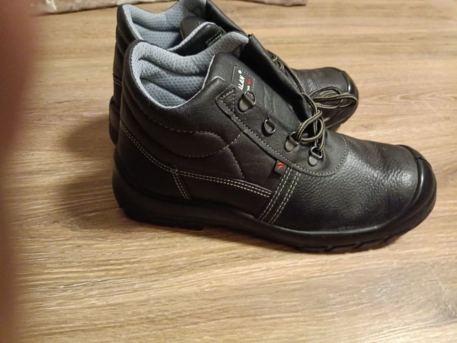 Ботинки рабочие фирмы TALAN (41 размер)