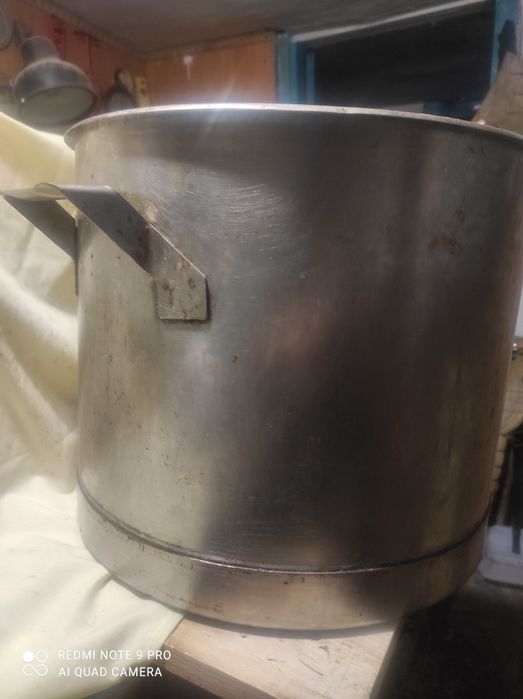 Каструля із нержавіючої сталі.В доброму стані.