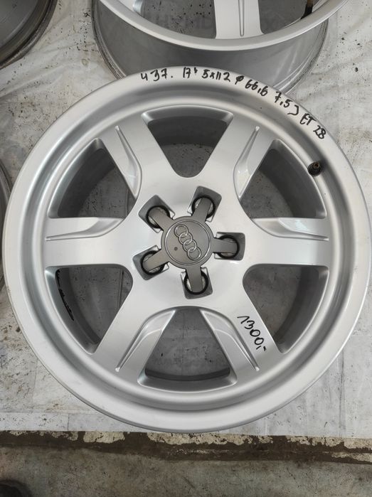 437 Felgi aluminiowe ORYGINAŁ AUDI R 17 5x112 otwór 66,6 ET 28 B Ładne