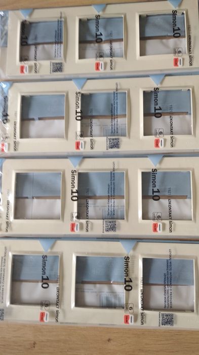 Ramka potrójna kremowa