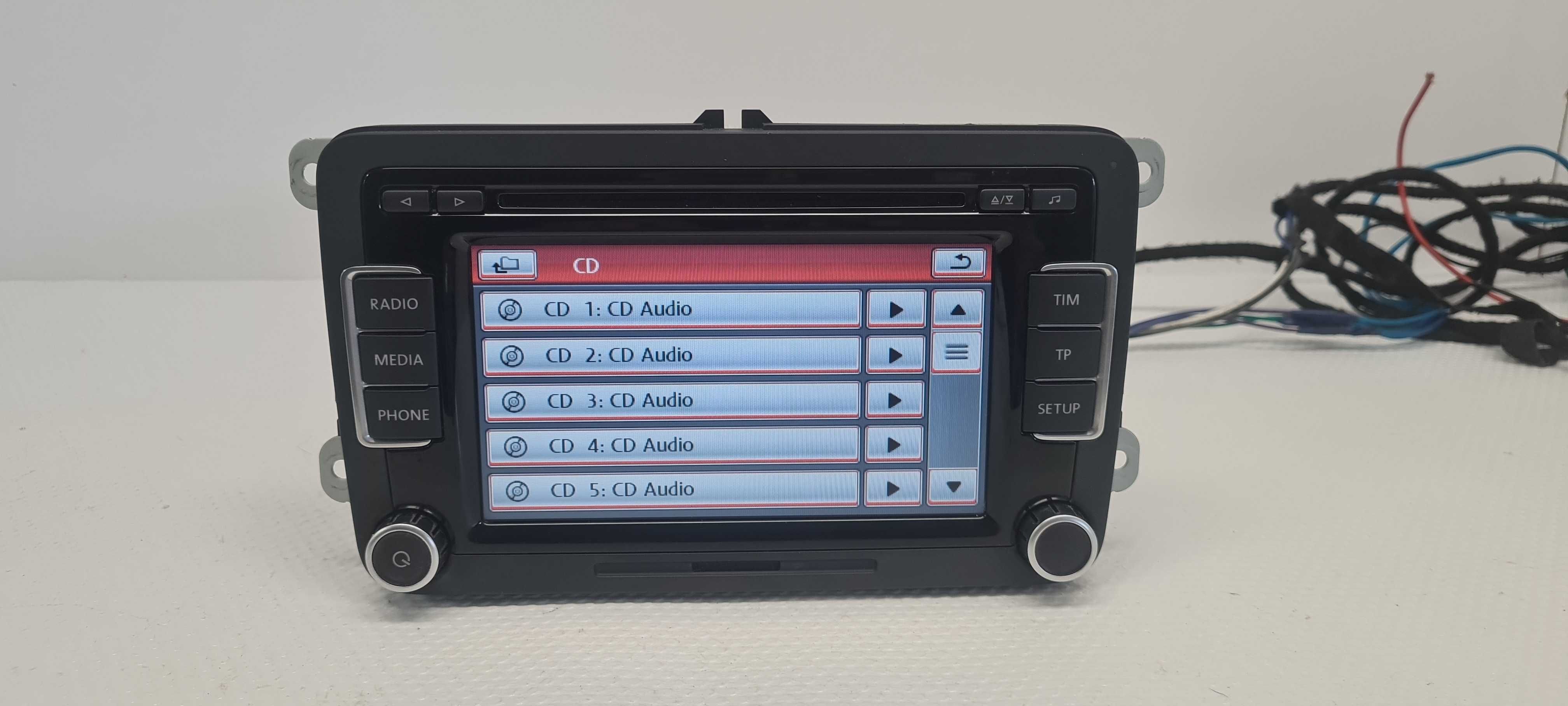 VW RCD510 Passat B7 Golf VI Radio 6-CD Mp3 Aux SD 3C80---35195 z kodem