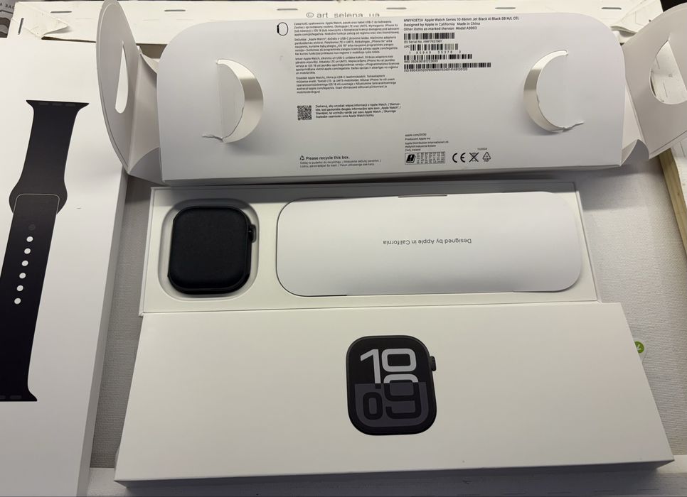 Продам часы Apple Watch 10 46mm jet black как новые на гарантии
