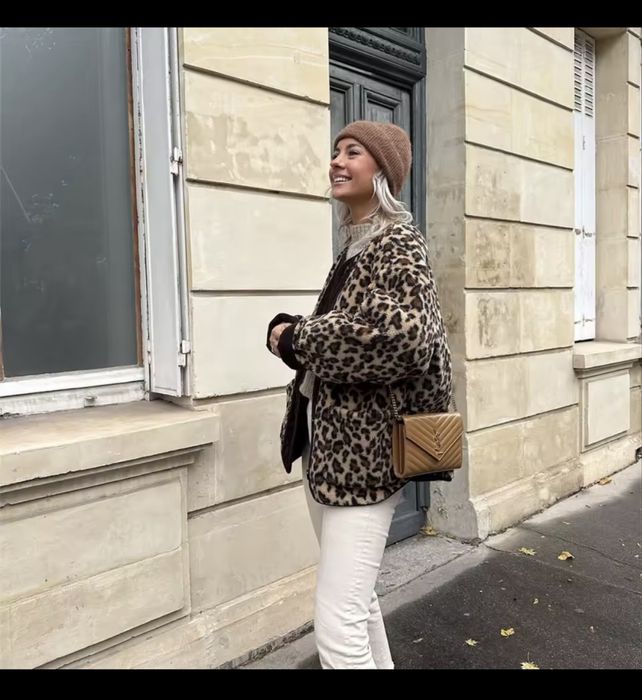 Пальто з леопардовим принтом
