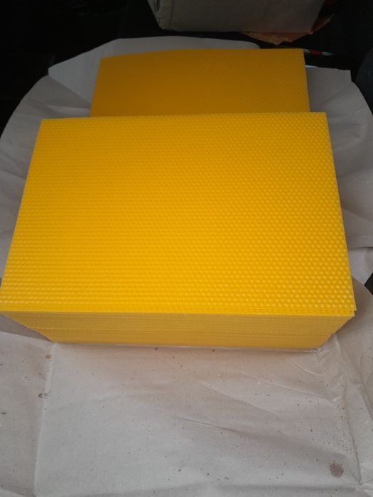 Naturalne  ramki wosku pszczelego