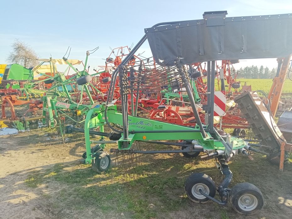 Przetrząsarka  do siana 4,  6 , 8 gwiazdowa zgrabiarka kuhn Krone