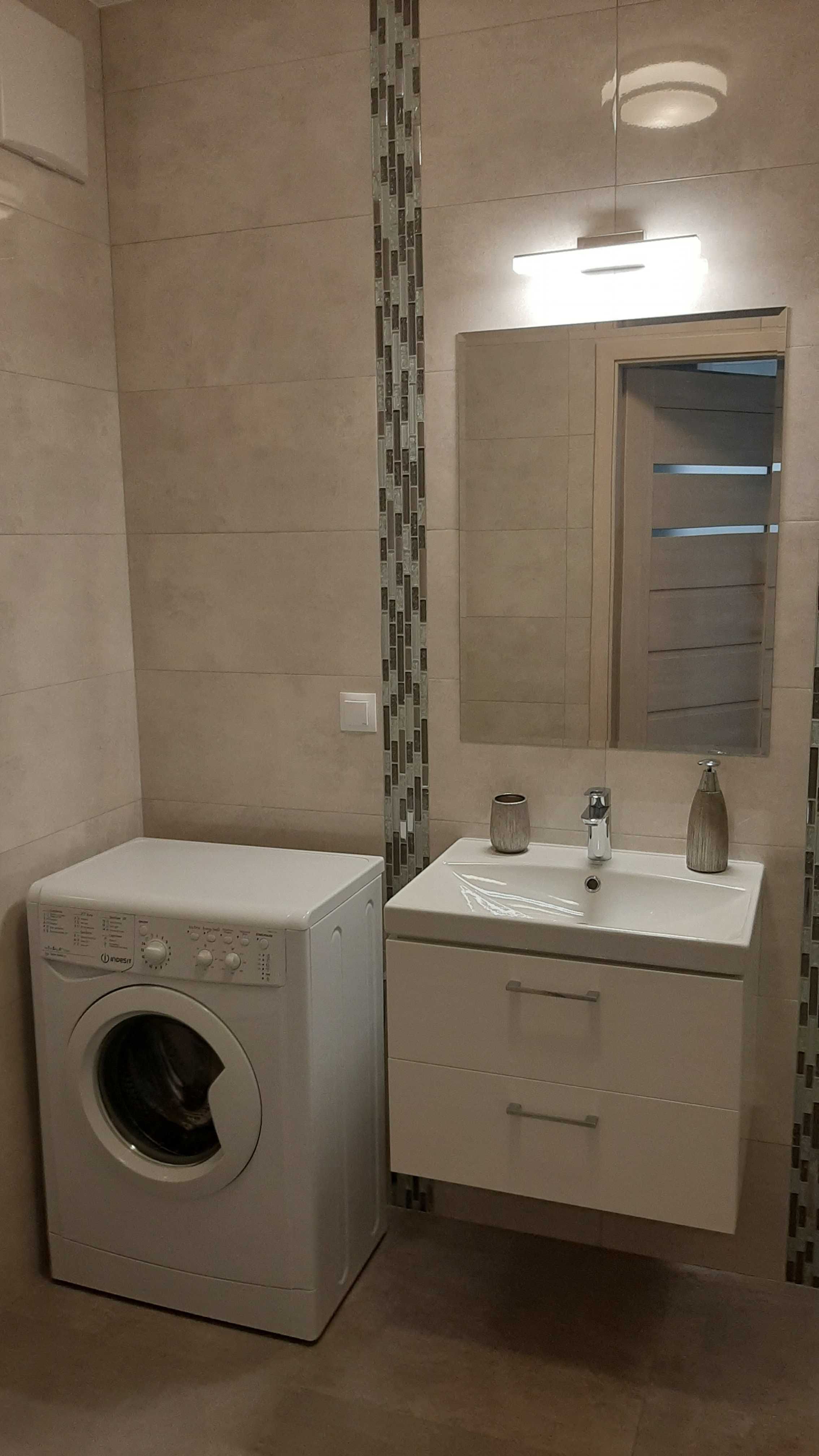 Do wynajęcia mieszkanie 40m2 Jarzębinowa (komórka+miejsce parkingowe)