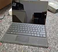 Laptop-tablet 2 w 1 Microsoft Surface 3