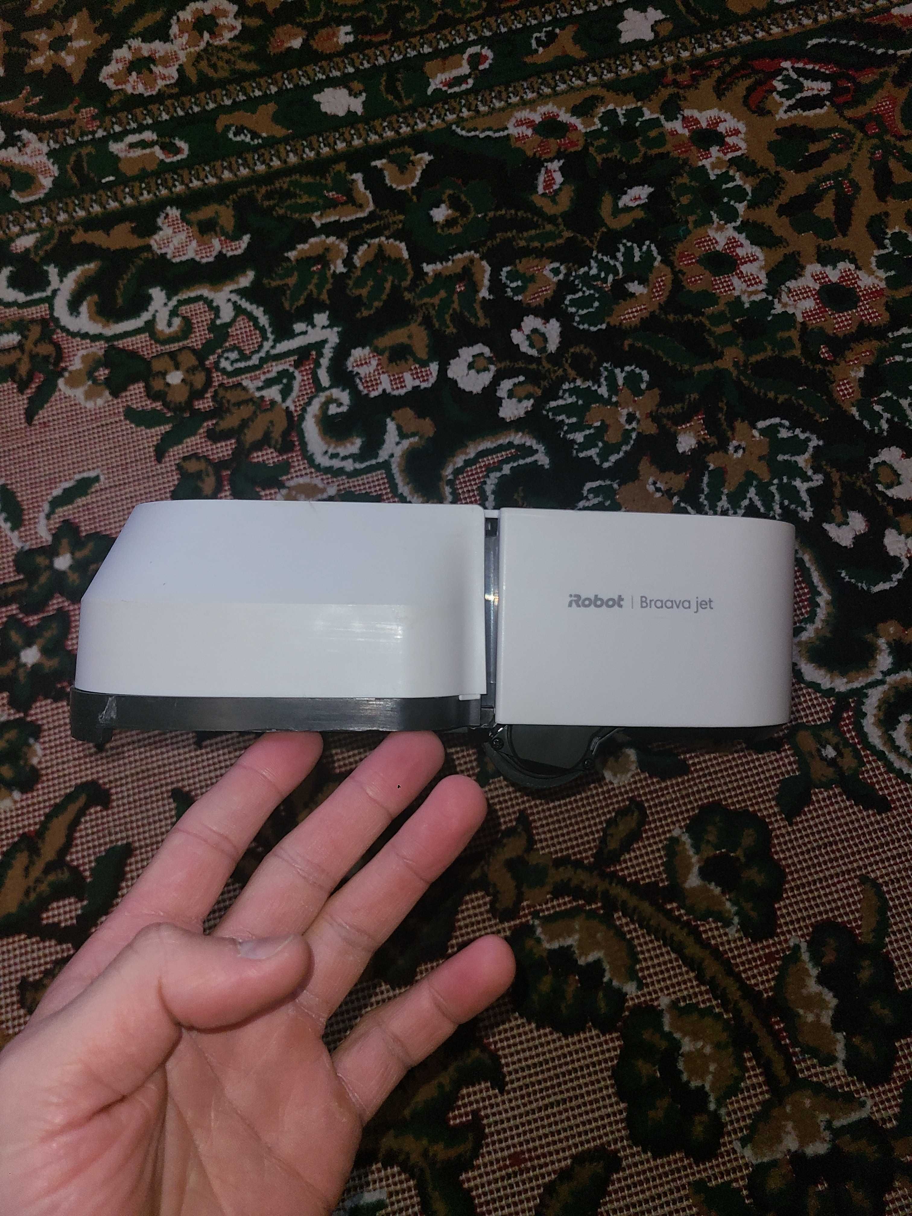 Робот пилосос миючий полотер iRobot Braava Jet M6 Неробочий