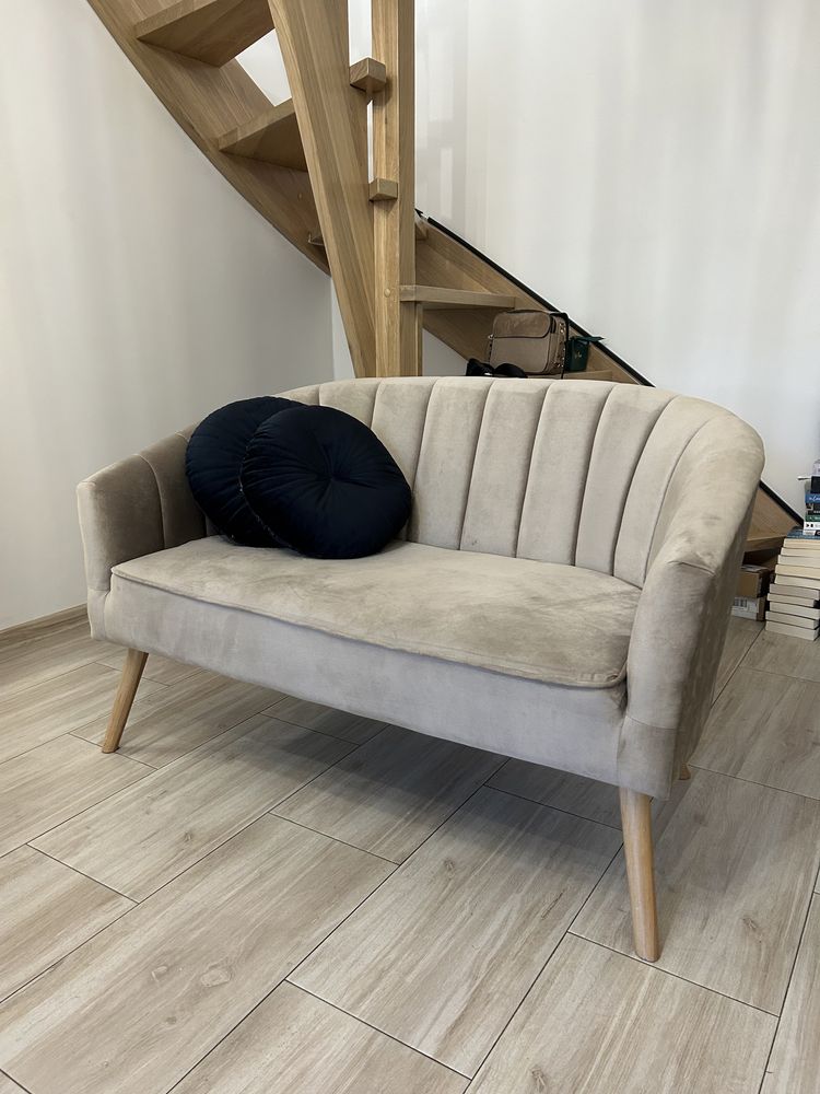 Piękna i elegancka sofa