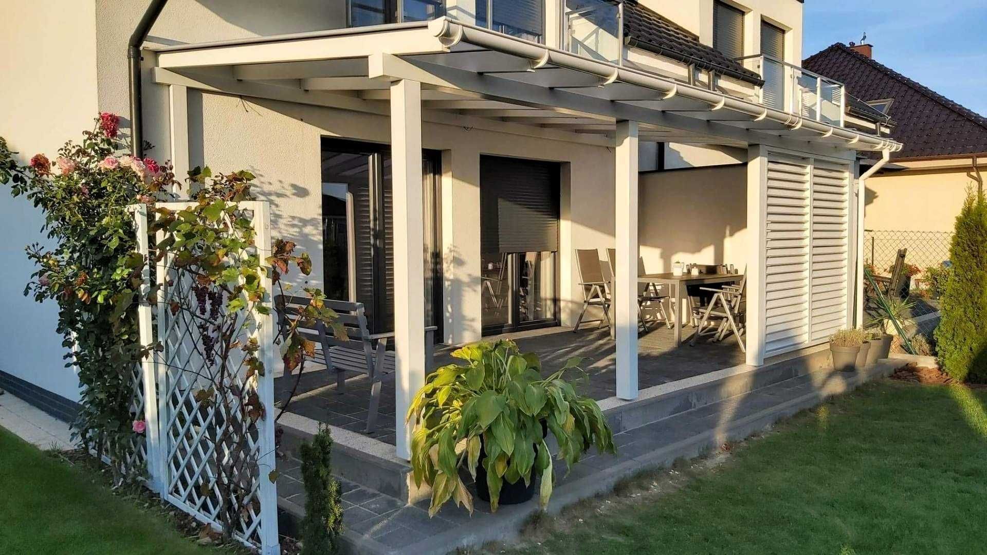 zadaszenie tarasu pergola drewniana altana taras patio zabudowa tarasu