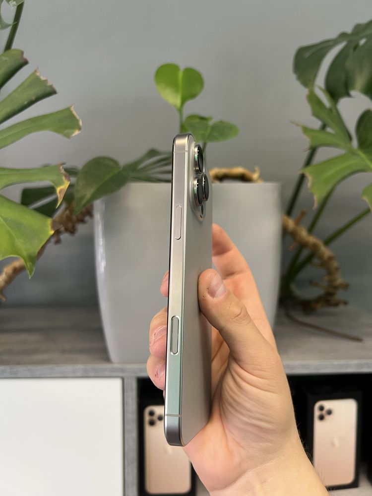 iPhone 16 Pro Max 256GB Natural Titanium Neverlock з Гарантією