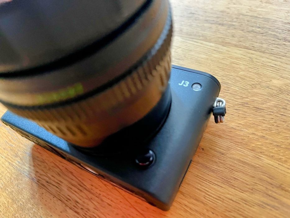 Цифровий бездзеркальний фотоапарат Nikon 1 J3 з об»єктивами