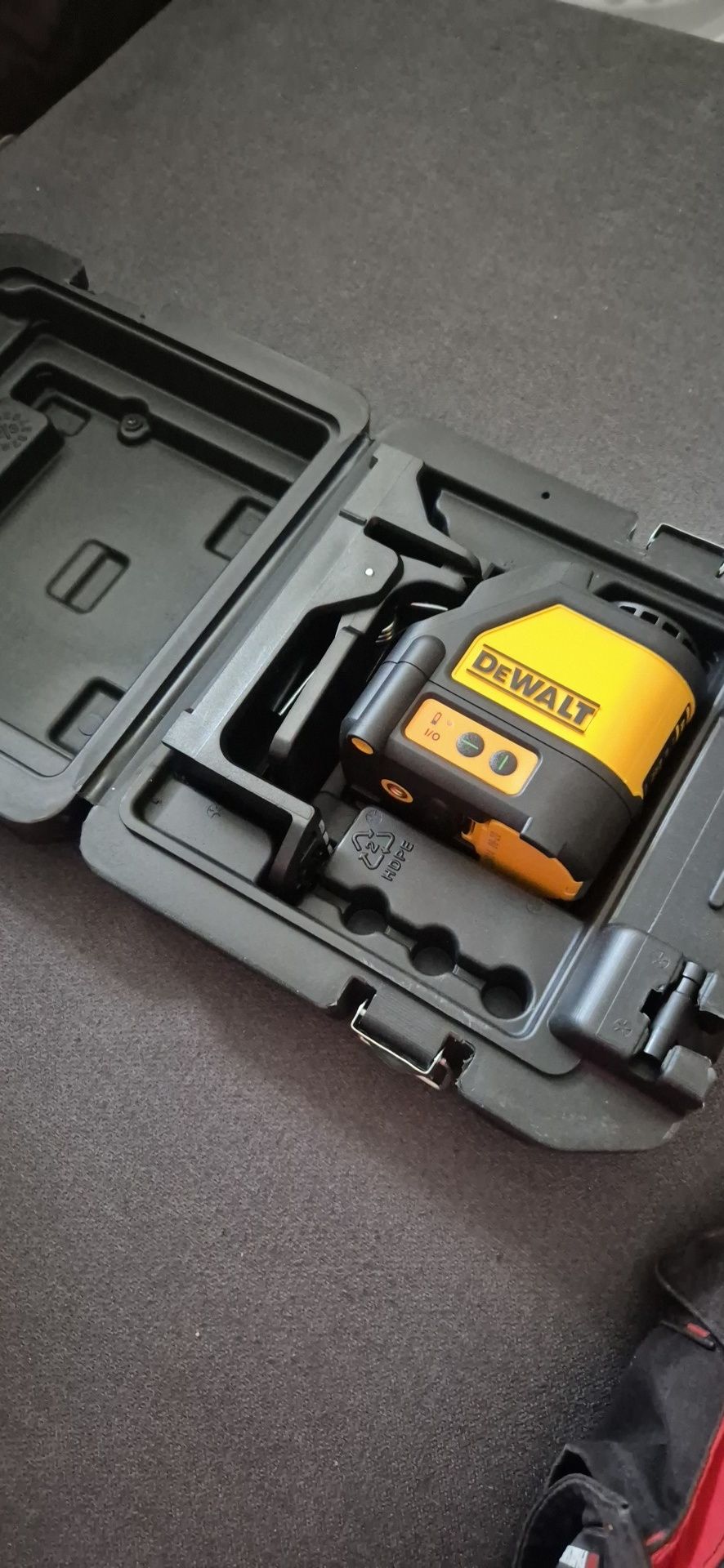 Laser Dewalt 2 linhas de cor verde