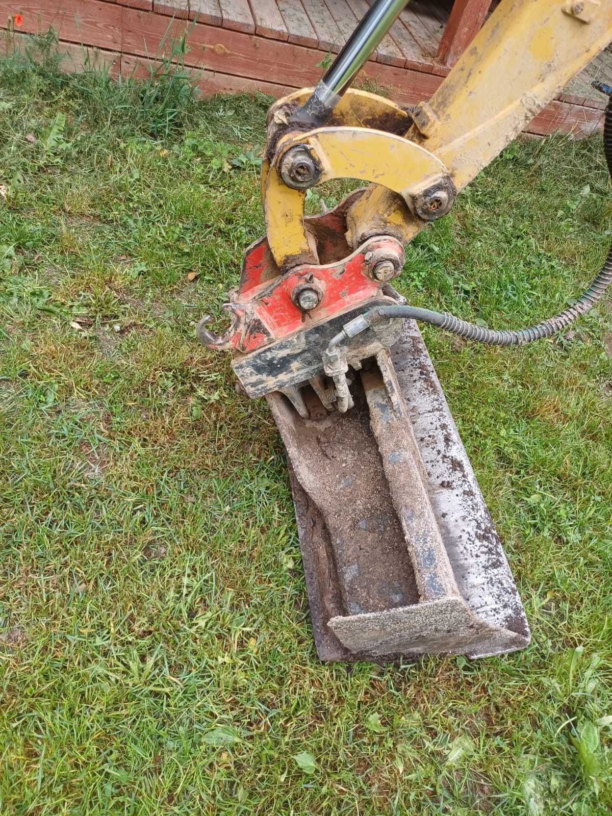 minikoparka mini koparka caterpillar 301.7 d cat