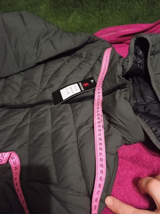 Срочно Куртка Деми,на осень, мужская ,цвет темный оливковый L и  2 ХL