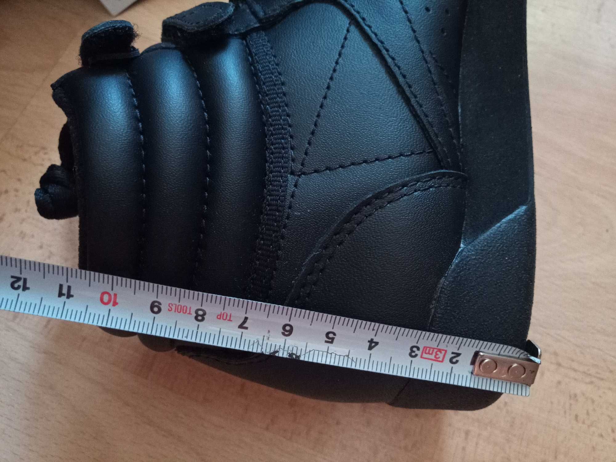 Czarne skórzane buty Reebok hi 35,5 wkładka 22,7 wysokie nowe