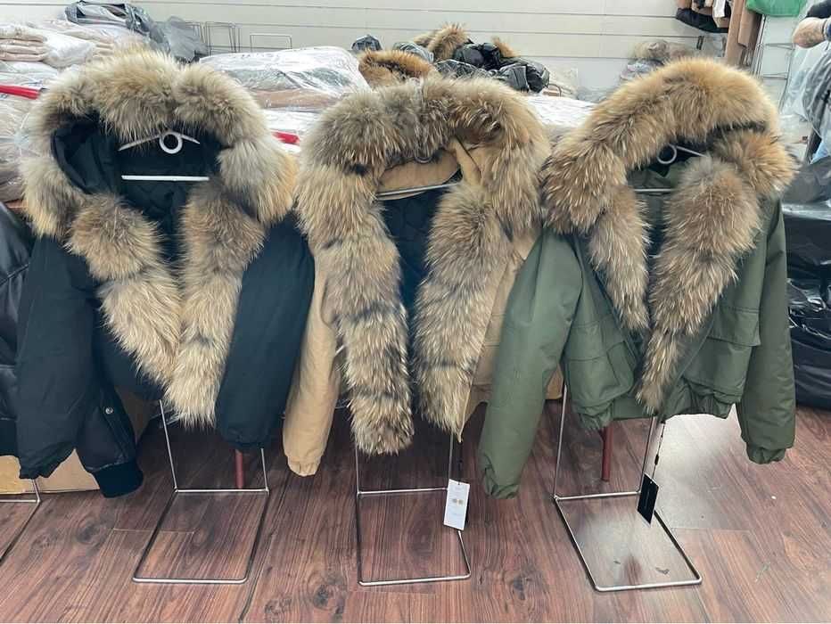 Kurtka  bomberka naturalny jenot kolor czarny,