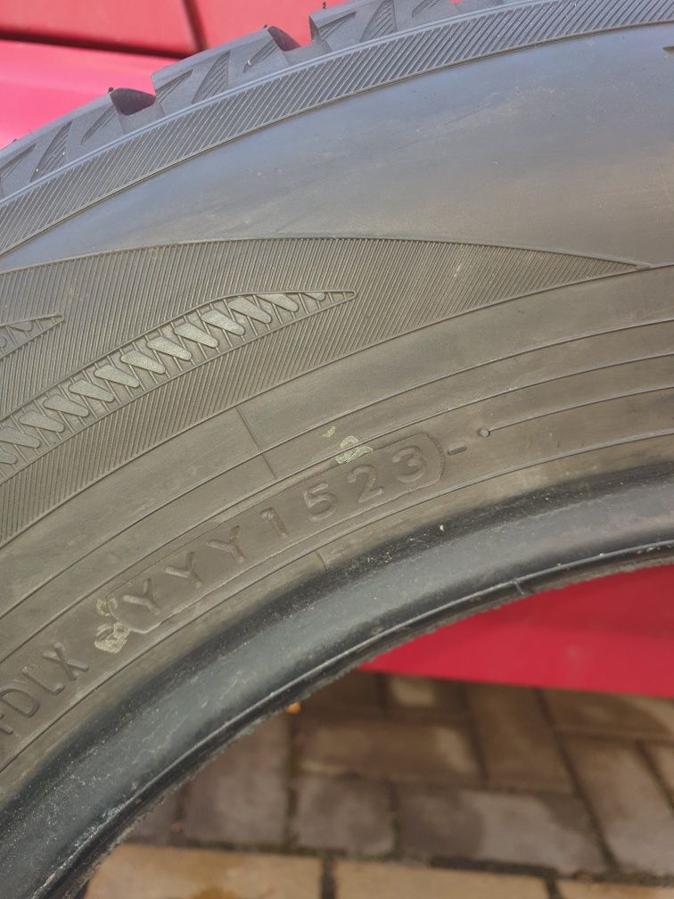 Opona zimowa 185/65R15 YOKOHAMA Winter v906