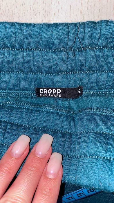 Зелені спортивні штани на флісі, розмір S, з магазину Kropp.