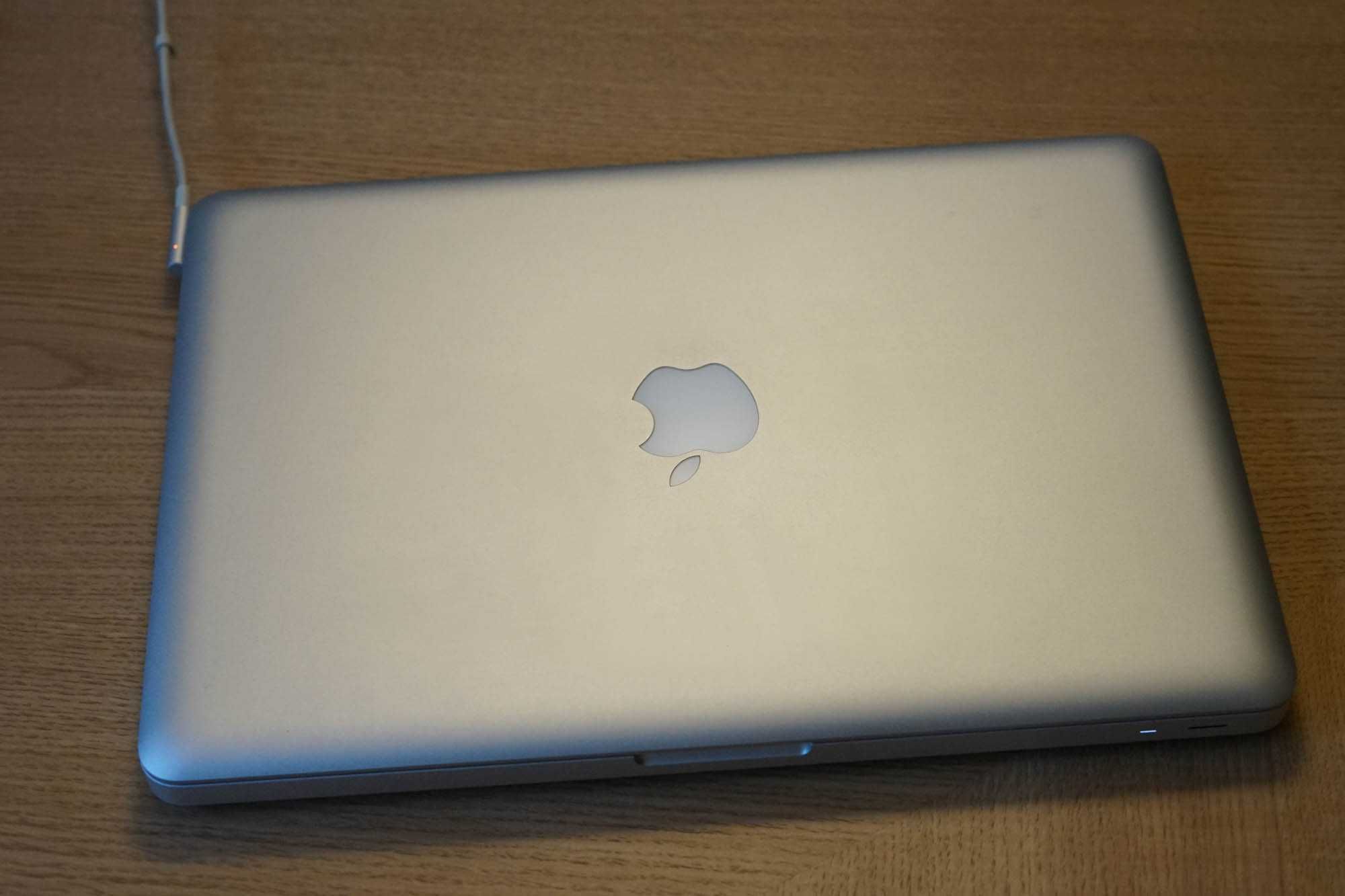 MacBook Pro 13 (mid 2012) - i5 | 8GB | 240GB  SSD