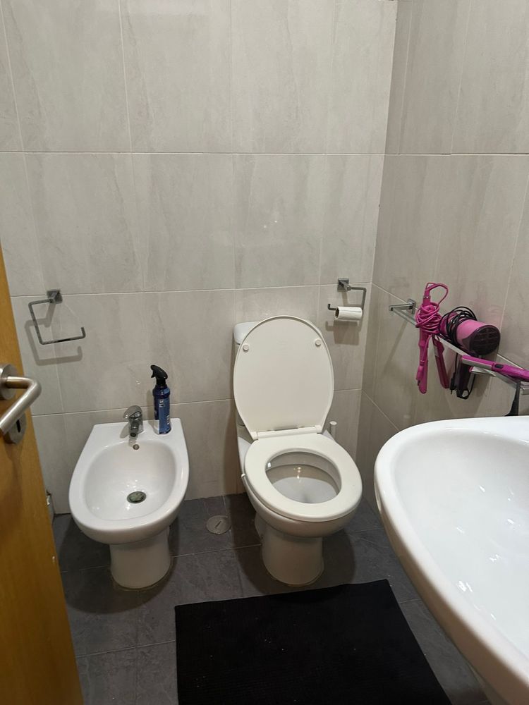 QUARTO GRANDE  P/ CASAL  QUE TRABALHEM