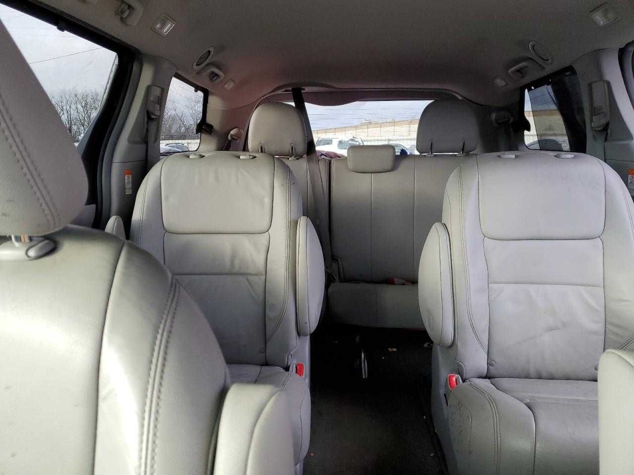 2015 Toyota Sienna XLE LOW PRICE