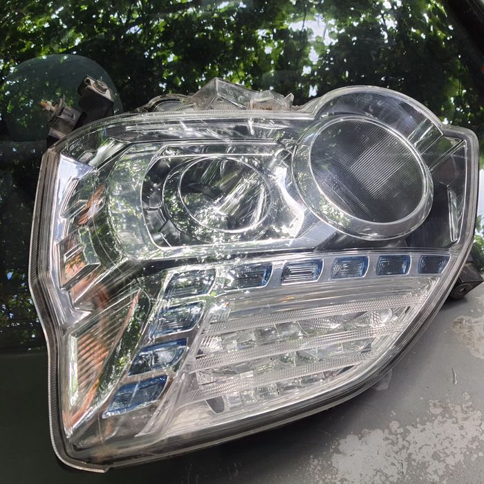 Фара левая Nissan x-trail
