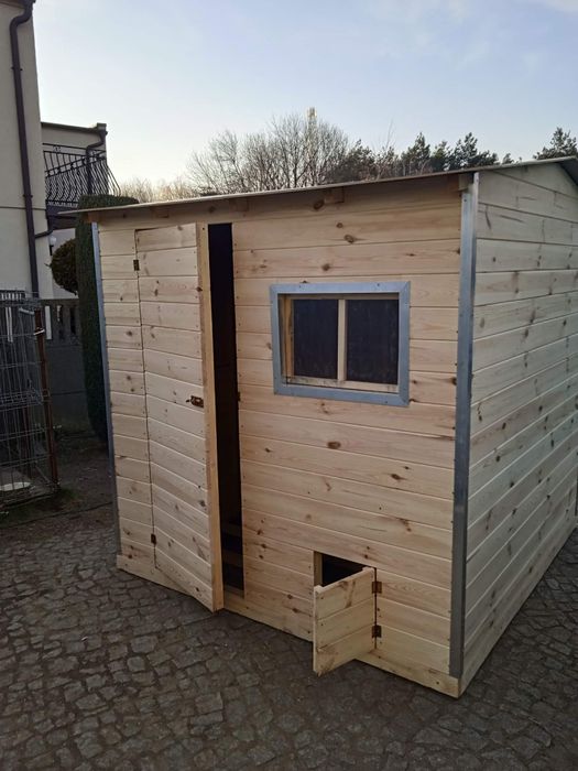 Gołębniki, kurniki, pomieszczenia gospodarcze