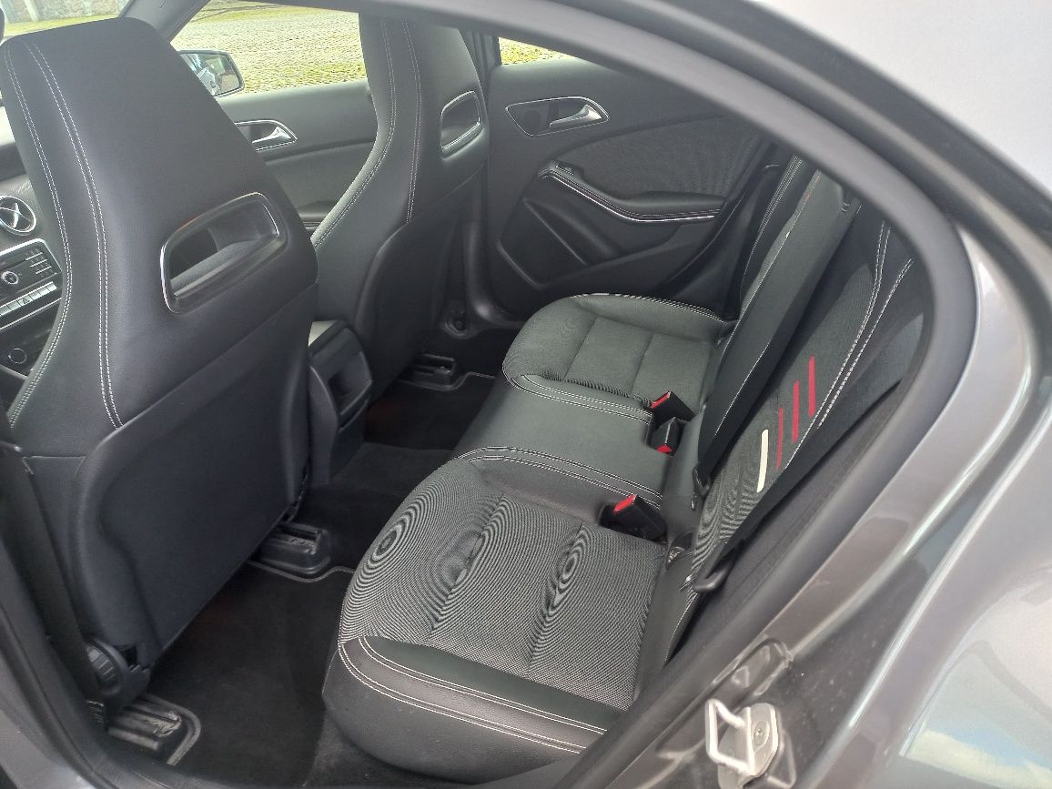 Mercedes A180 CDI Ano2017 impecavel 129000 km