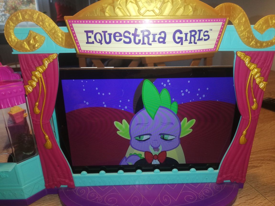 My Little Pony Equestria Girls

Mini kino. Podstawka pod tablet