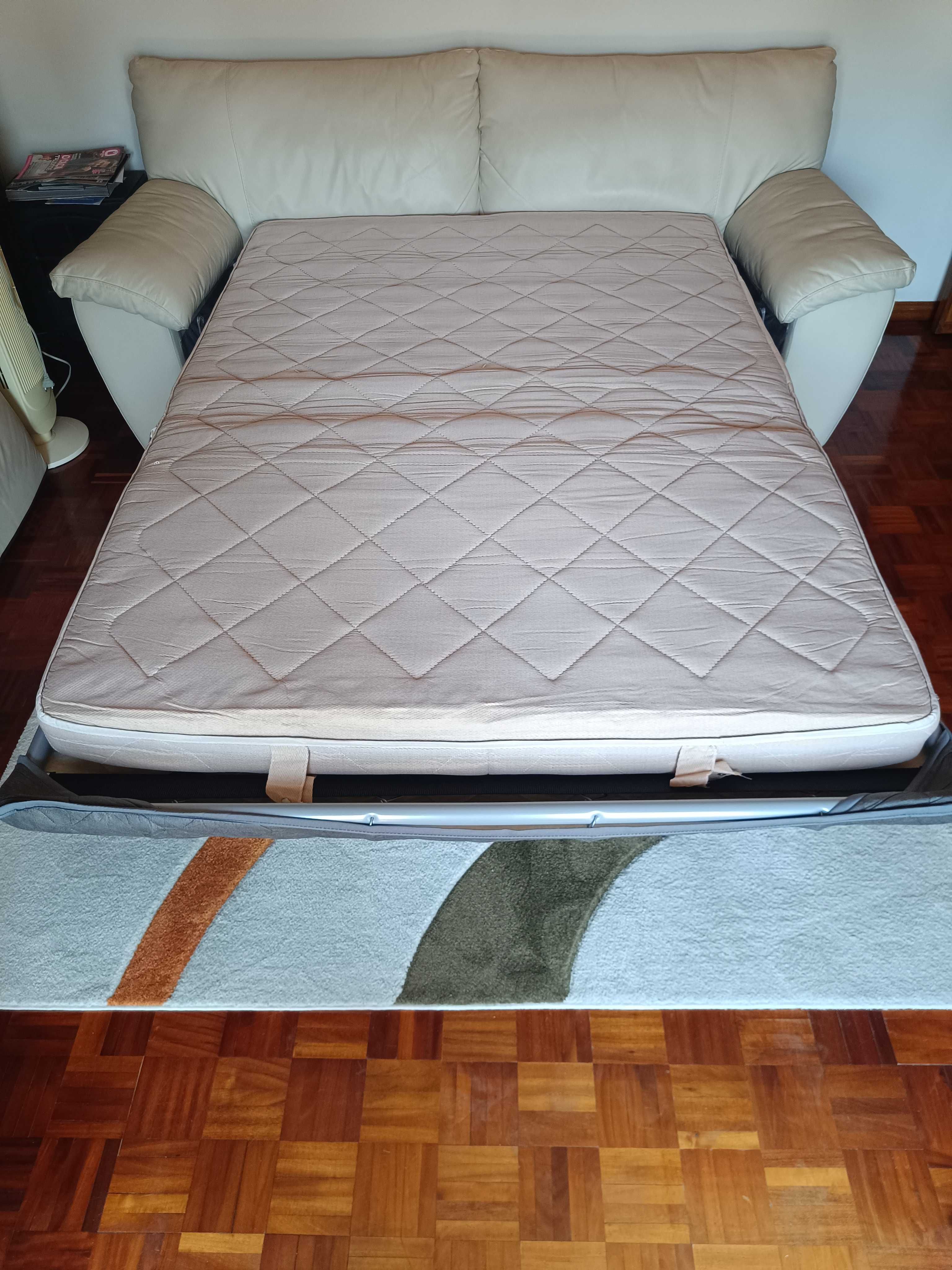 Sofá cama IKEA bege em bom estado